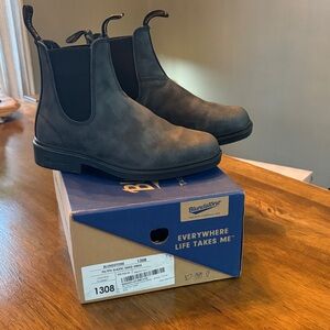 Blundstone 1308 unisex rustic black Chelsea Boots US women’s 8.5